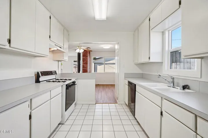 15-web-or-mls-W 188th St-S1903-015