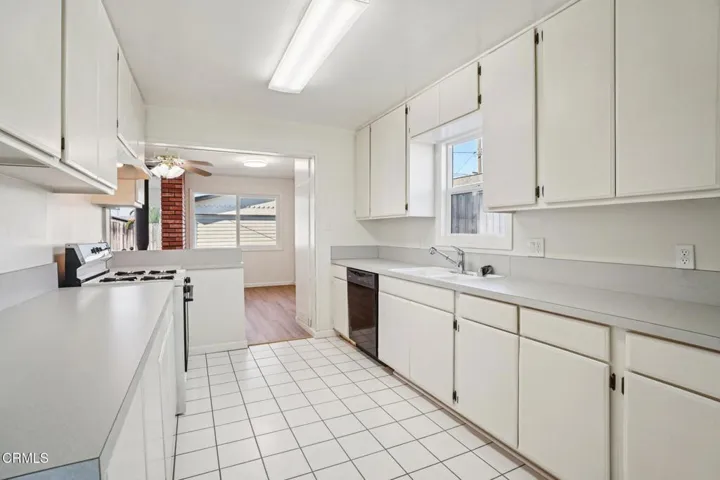 14-web-or-mls-W 188th St-S1903-014