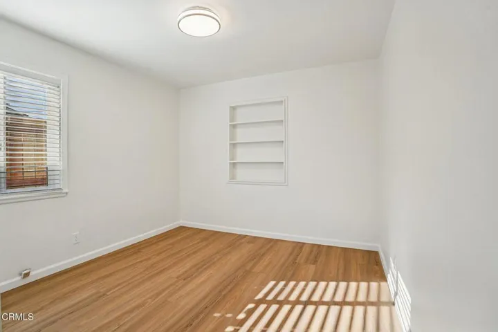 19-web-or-mls-W 188th St-S1903-019
