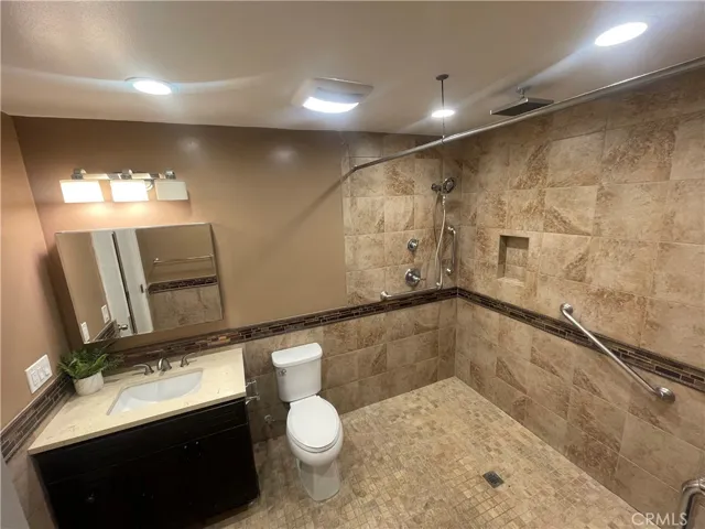 French Walk In Shower, easy cleanup