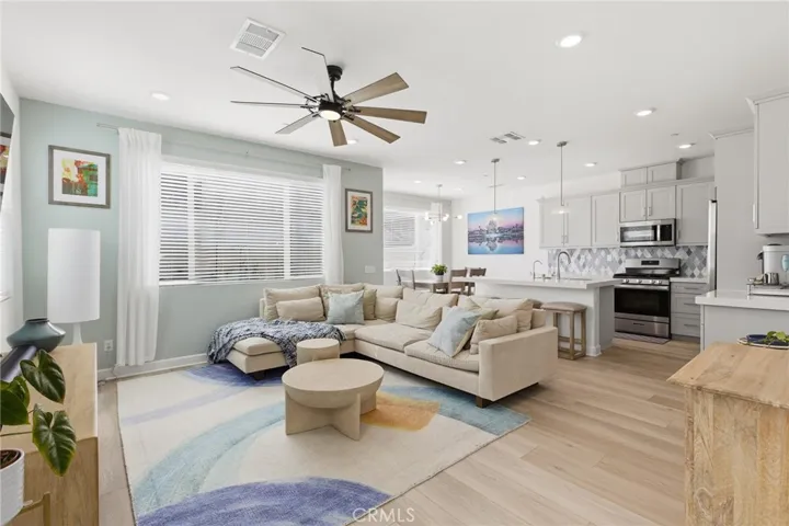 Bright, Huge Open Floor Plan