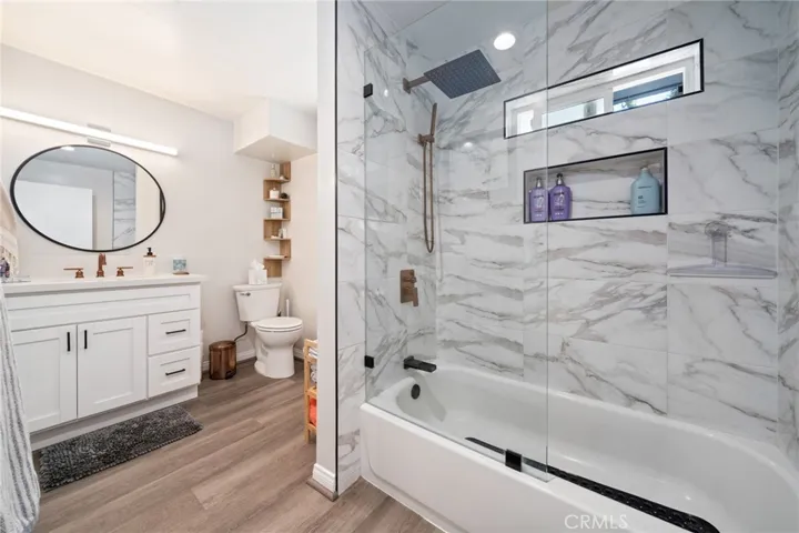 Downstairs full bathroom.