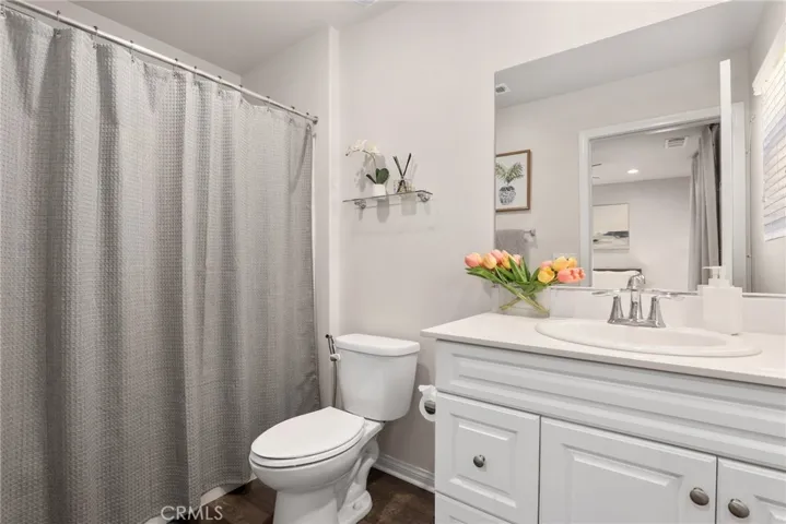 Upstairs 2nd Bath