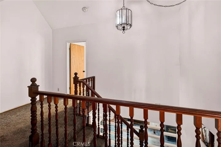 upstairs hall to bedrooms
