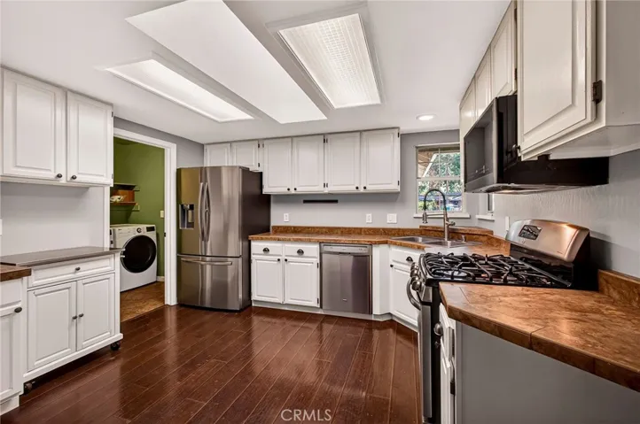 kitchen to laundry to garage