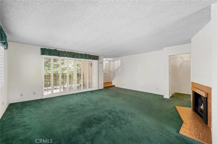 9555 Via Venezia, Burbank, California 91504
