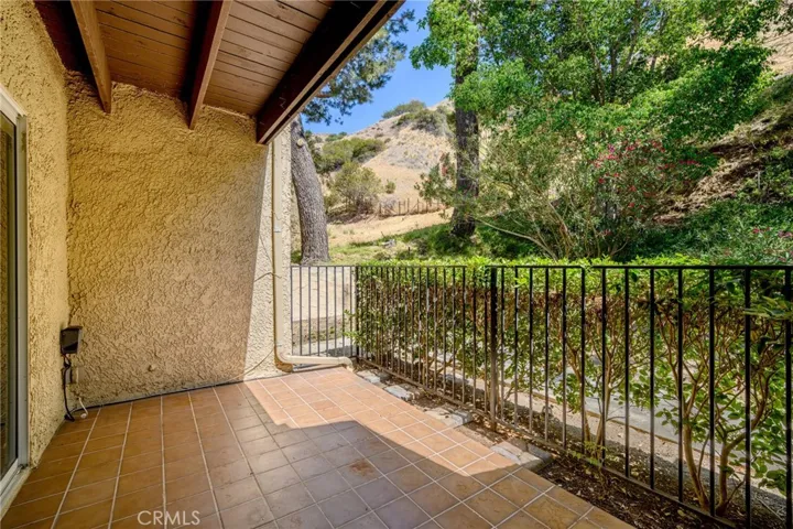 9555 Via Venezia, Burbank, California 91504