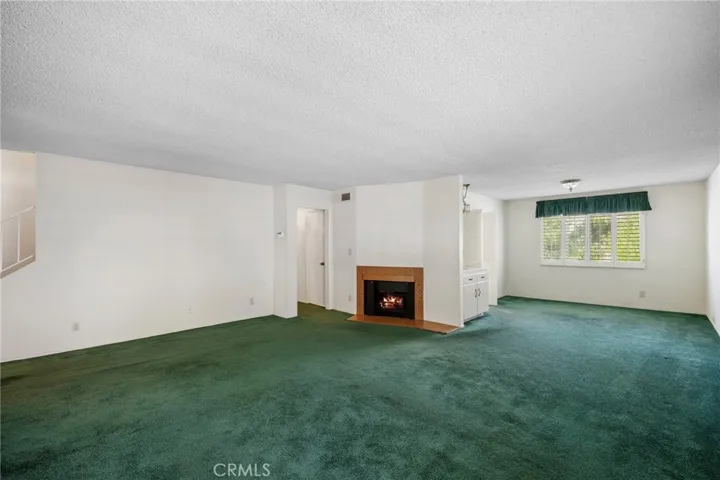 9555 Via Venezia, Burbank, California 91504