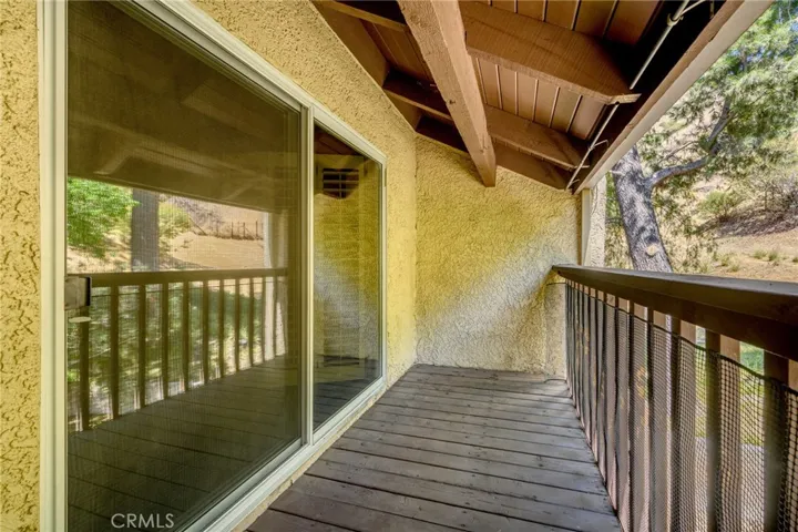 9555 Via Venezia, Burbank, California 91504