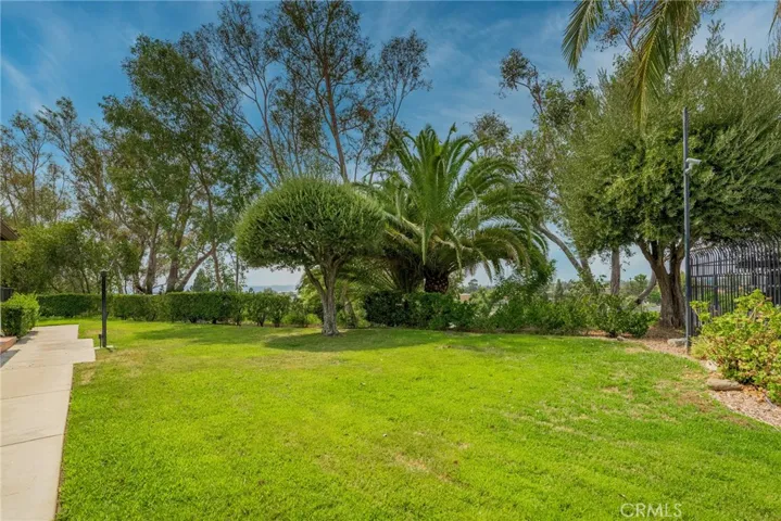 9555 Via Venezia, Burbank, California 91504