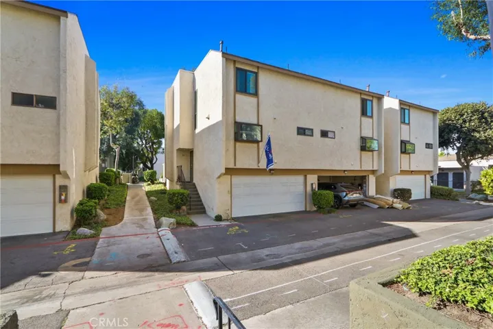 2000 W Palmyra Apt 29, Orange, California 92868