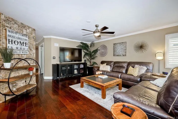 3278 San Tomas, Oceanside, California 92056