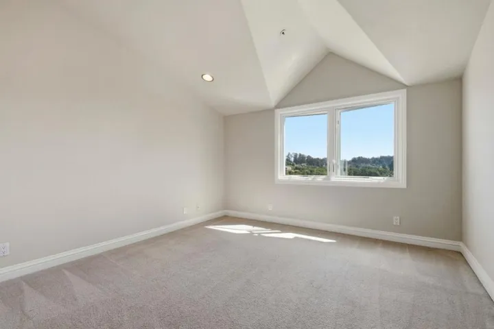 380 Mockingbird Ridge Road, Watsonville, California 95076