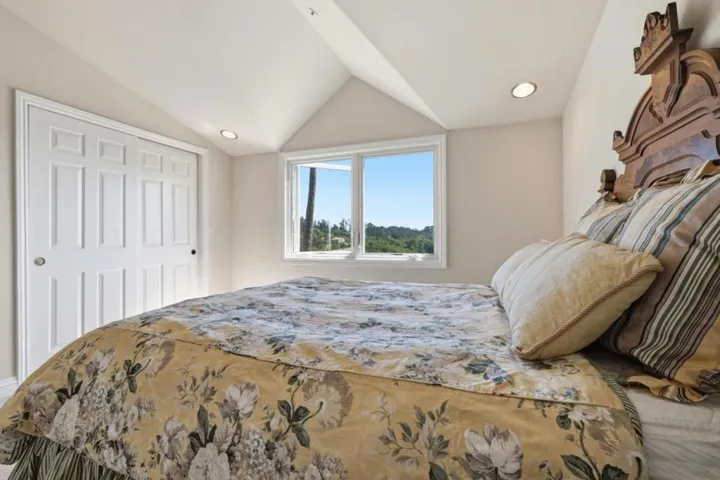 380 Mockingbird Ridge Road, Watsonville, California 95076