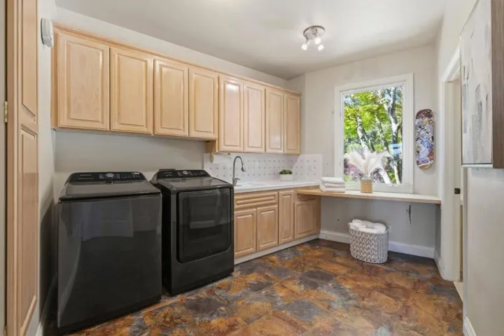 380 Mockingbird Ridge Road, Watsonville, California 95076