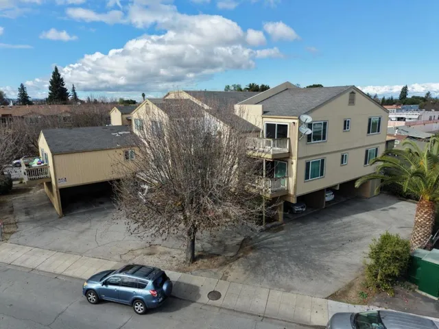 211 Semicircular Road, Menlo Park, California 94025