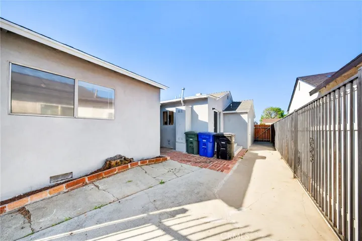 14328 S Cahita, Compton, California 90220