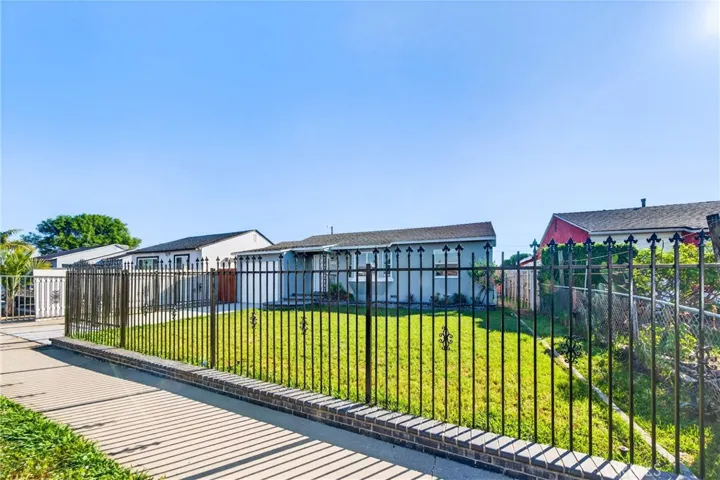 14328 S Cahita, Compton, California 90220