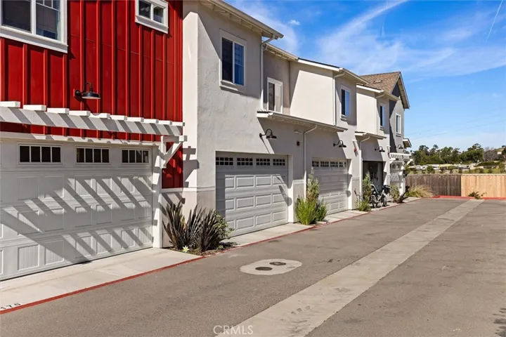 1174 Tiburon, San Luis Obispo, California 93401