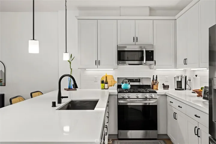 1174 Tiburon, San Luis Obispo, California 93401
