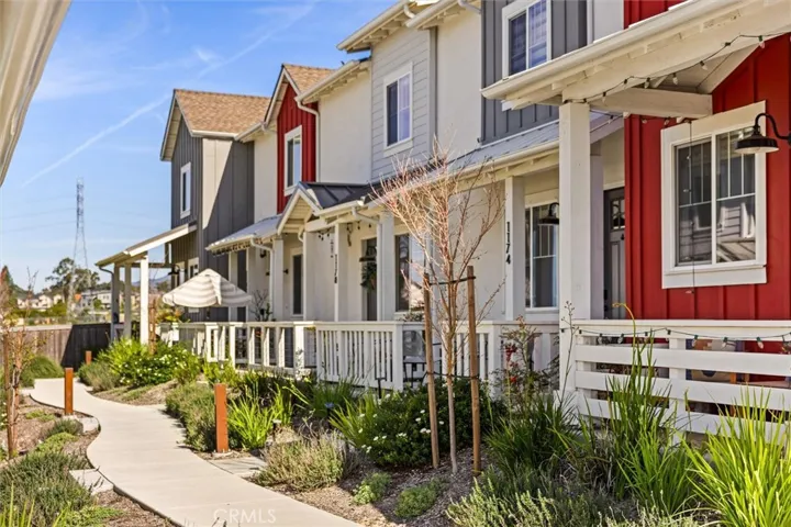 1174 Tiburon, San Luis Obispo, California 93401