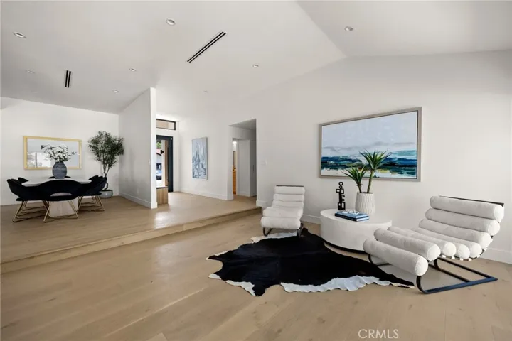 5100 Orrville Avenue, Woodland Hills, California 91367