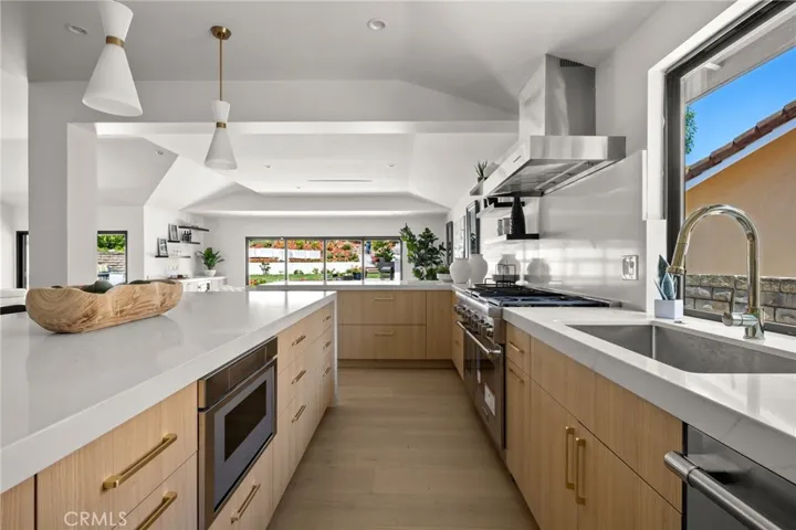 5100 Orrville Avenue, Woodland Hills, California 91367