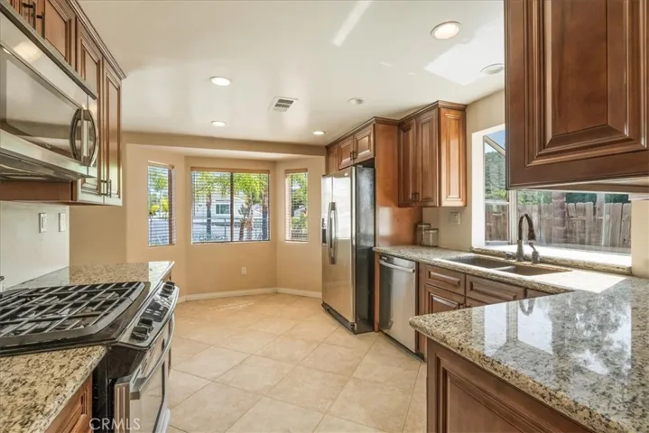 36330 Saint Raphael Dr, Murrieta, California 92562