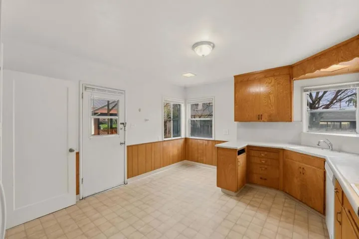24952 Cypress Avenue, Hayward, California 94544