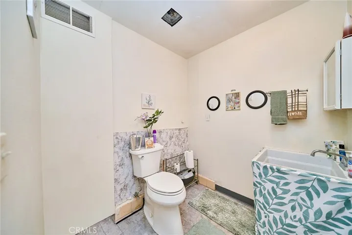 11833 Bartlett, Adelanto, California 92301