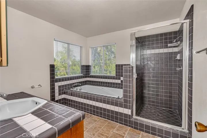 1241 G, Livingston, California 95334