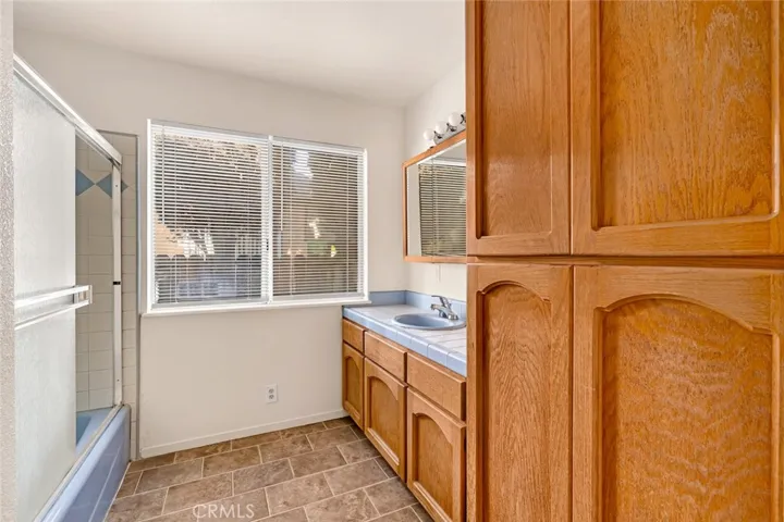 1241 G, Livingston, California 95334