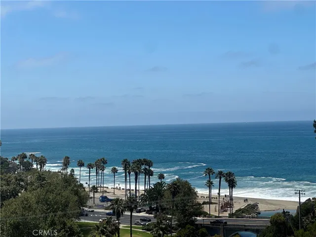 21712 # 2 Wesley Drive, Laguna Beach, California 92651