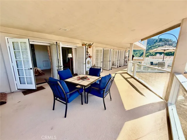 21712 # 2 Wesley Drive, Laguna Beach, California 92651