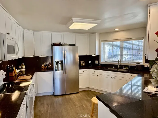 21712 # 2 Wesley Drive, Laguna Beach, California 92651