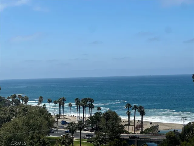 21712 # 2 Wesley Drive, Laguna Beach, California 92651