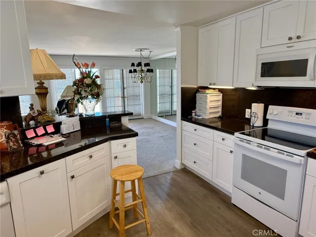 21712 # 2 Wesley Drive, Laguna Beach, California 92651