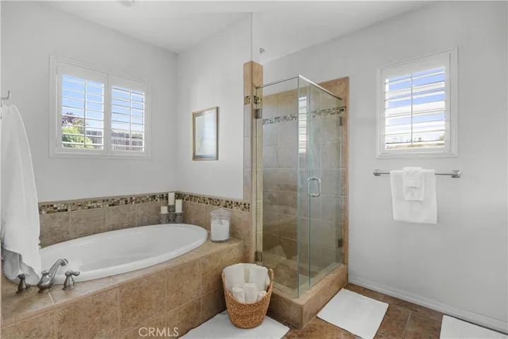 Primary En-Suite Bathroom