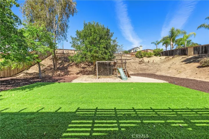 Enormous almost 15,00 sq.ft. lot
