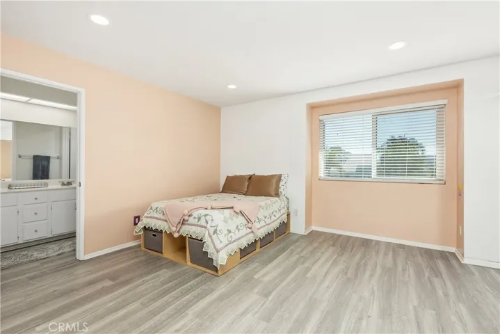 Large secondary bedroom