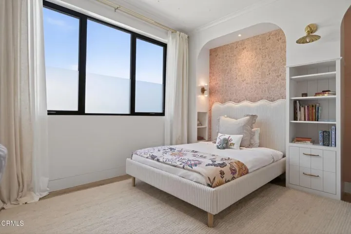 1305 Beachmont St, Ventura