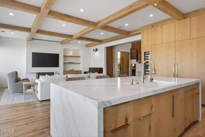 1305 Beachmont St, Ventura