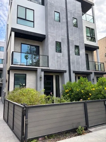 13553 Benefit Street, Sherman Oaks, California 91403
