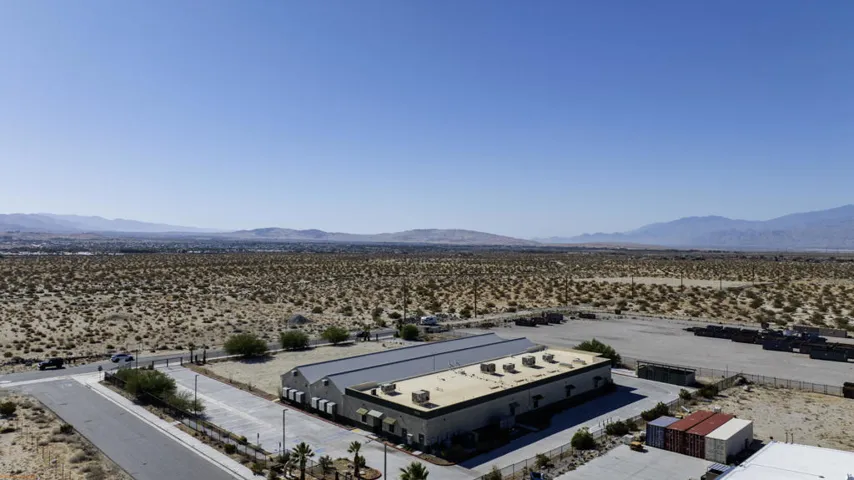 Warehouse/Manufacturing 4
