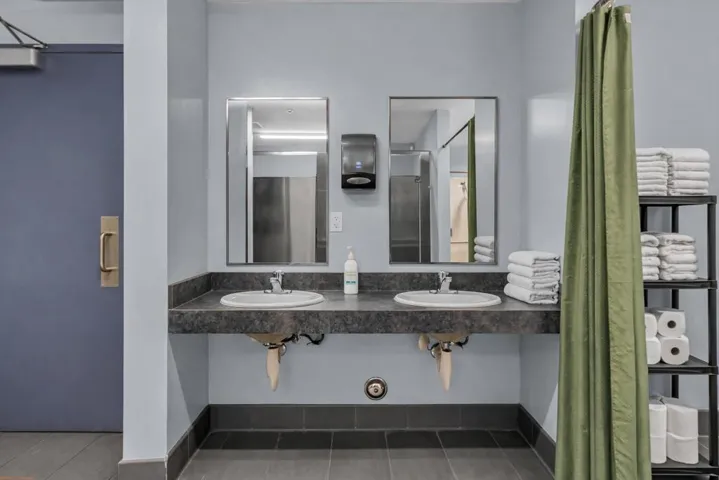 AI Staged Sink 1
