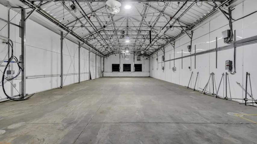 Warehouse/Manufacturing 4