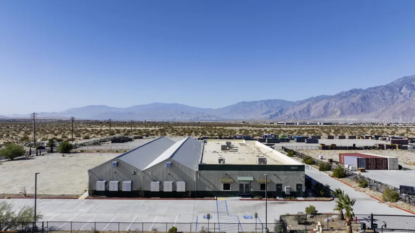 Warehouse/Manufacturing 4