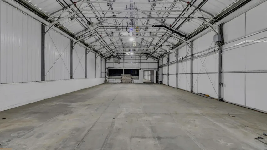 Warehouse/Manufacturing 4
