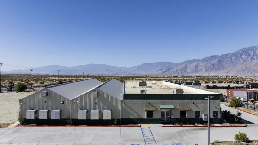 Warehouse/Manufacturing 4
