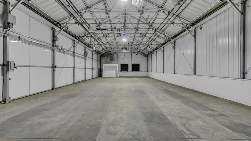 Warehouse/Manufacturing 4